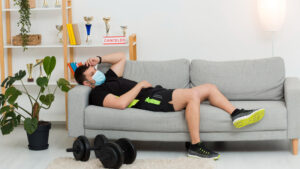 A man is having a rest days workout