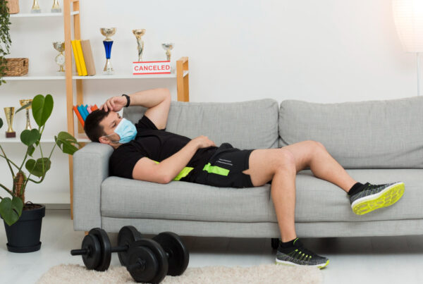 A man is having a rest days workout